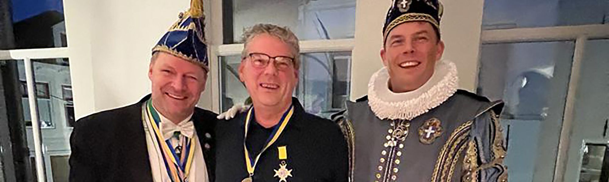 Leo van Elburg Orde van Verdienste in Goud.