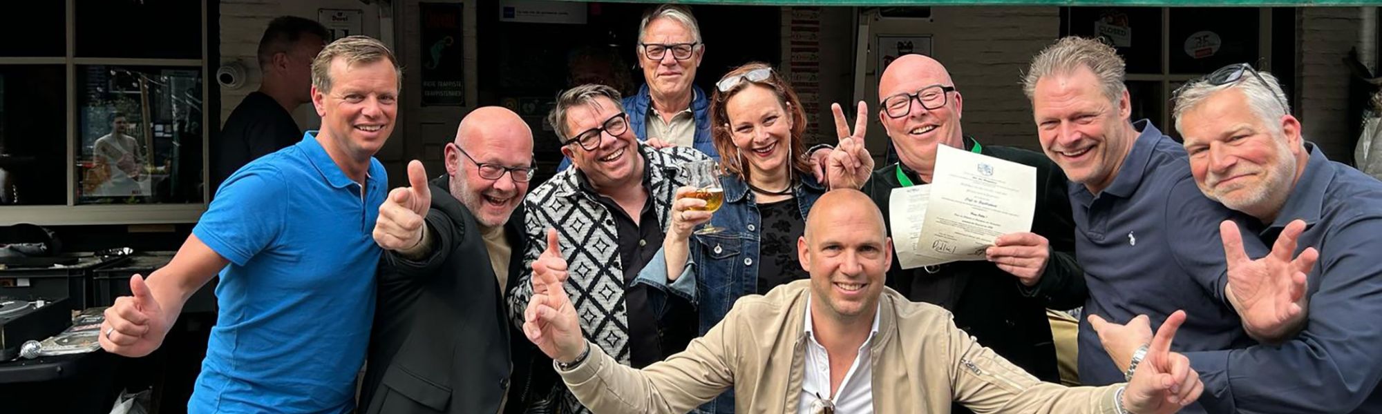 De Gezelligheid ontvangt De Bronzen Eileuver